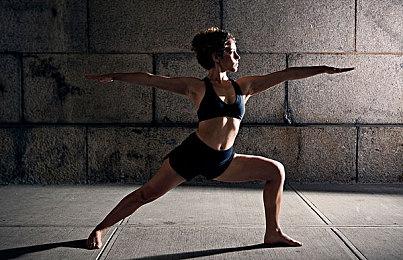 《古墓丽影1》洞穴关卡高清重制演示 还是那个味儿